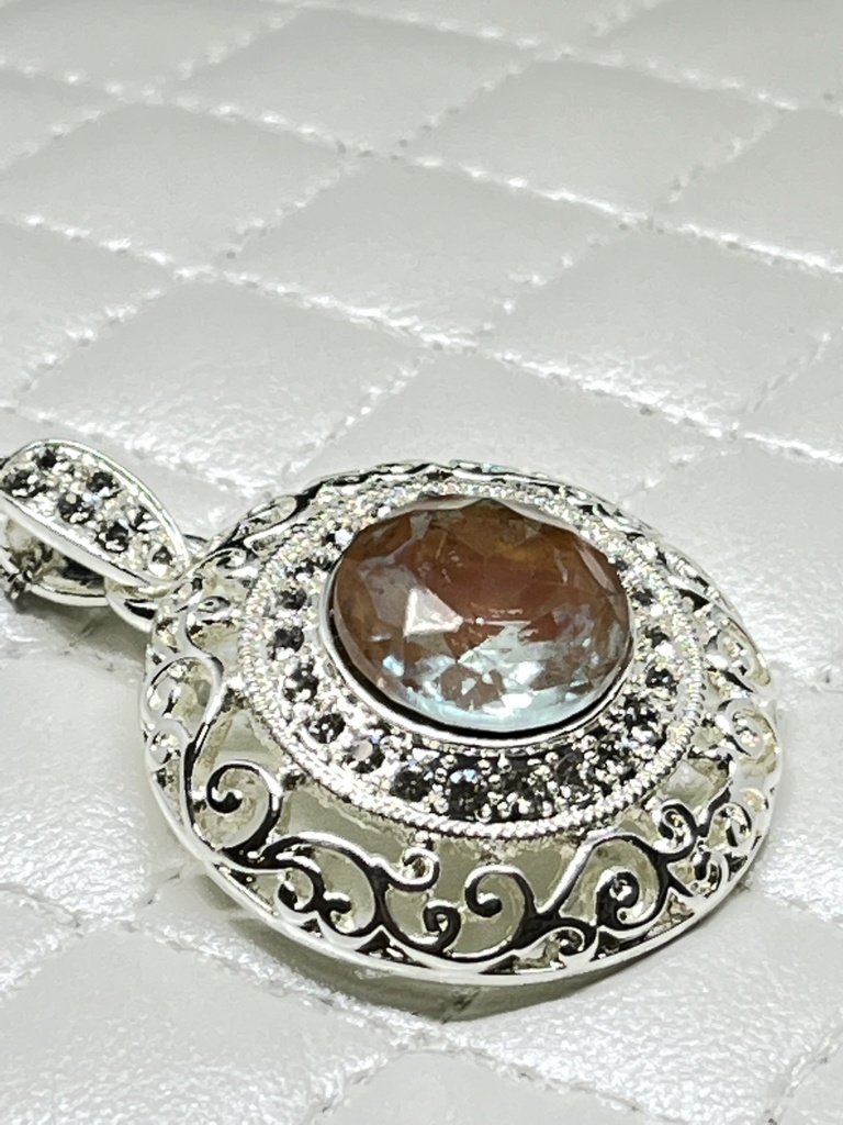 ヴィンテージサフィレットのネックレス〜Arabesque〜