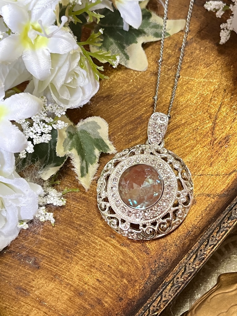 ヴィンテージサフィレットのネックレス〜Arabesque〜