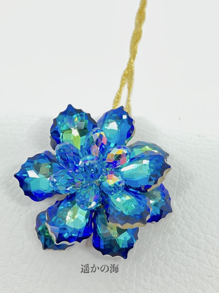 氷の華のネックレス