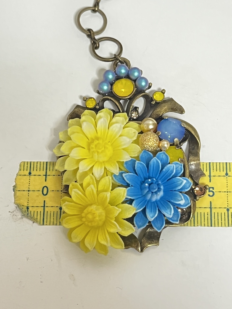 【Gallery】青空と夏の花々のバッグチャーム