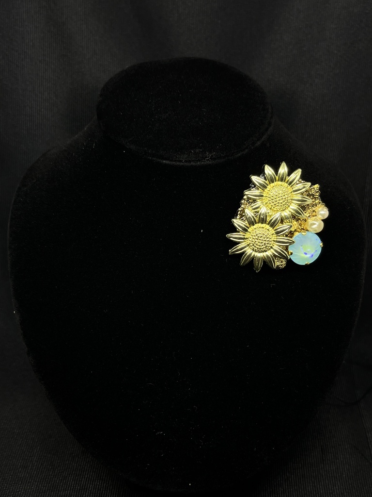 【Gallery】【ソレイユ企画展】雪解けを待つブローチ