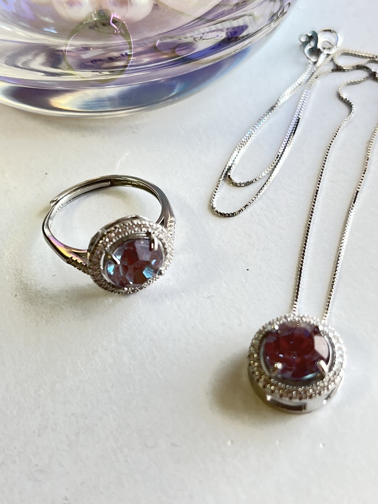 ヴィンテージサフィレットのラウンドサークルのアクセサリーセット