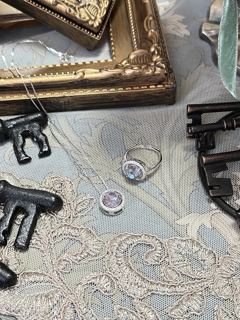 ヴィンテージサフィレットのラウンドサークルのアクセサリーセット