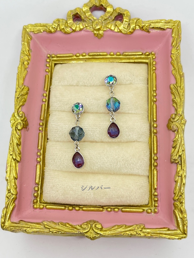 ルナフラッシュとサフィレット風ストーンのピアス【イヤリング可】