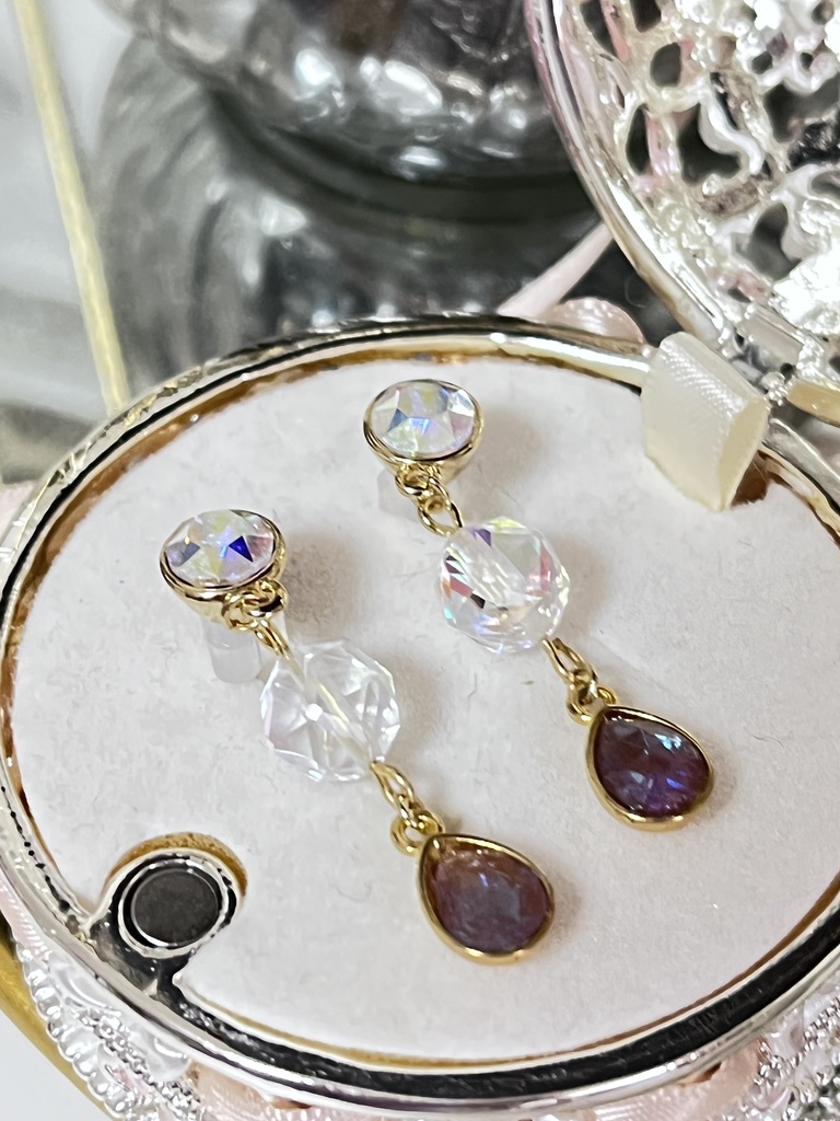 ルナフラッシュとサフィレット風ストーンのピアス【イヤリング可】