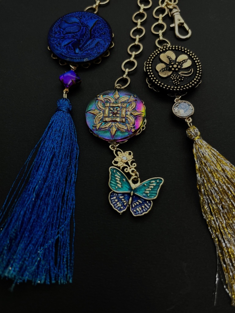 チェコボタンのバッグチャーム