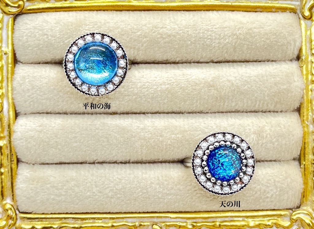 創作ガラスのアンティークモチーフリング