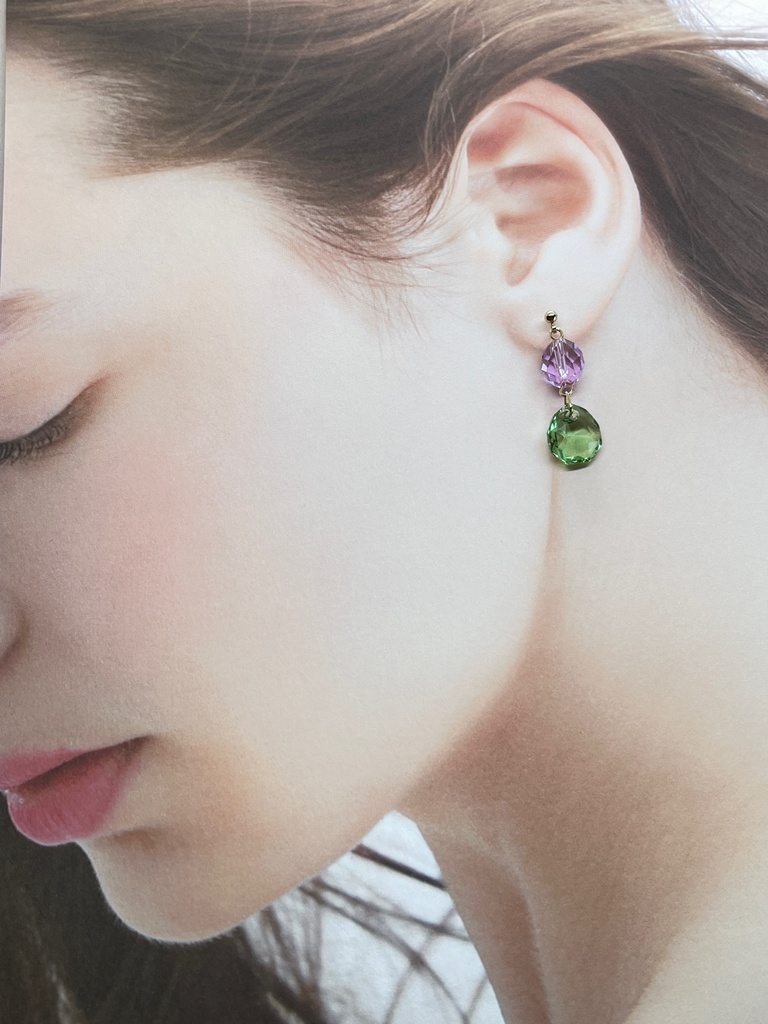 ものがたりの木の実のピアス【イヤリング可】