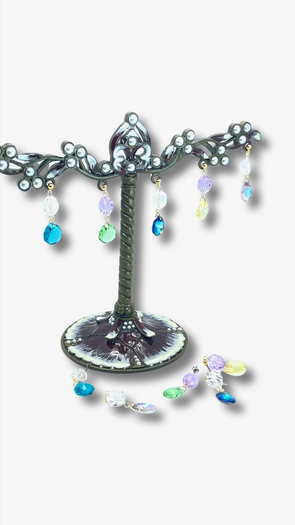 ものがたりの木の実のピアス【イヤリング可】