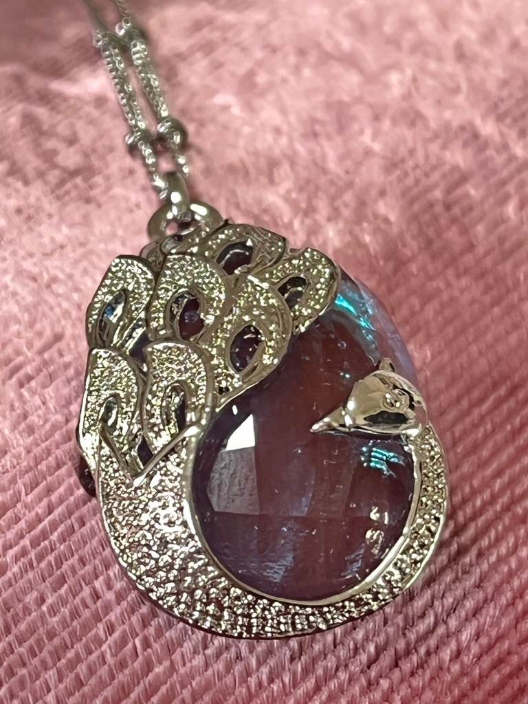 【妖精の欠片】孔雀の棺のネックレス