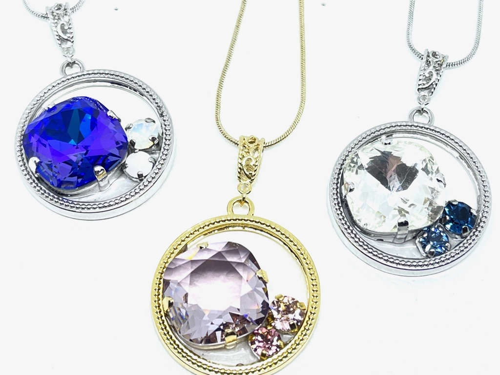 クッションストーンのネックレス