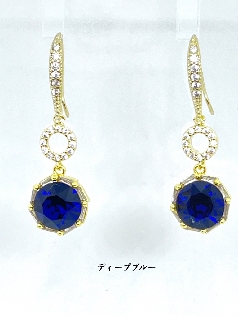 キュービックジルコニアとグラスストーンのラウンドモチーフピアス