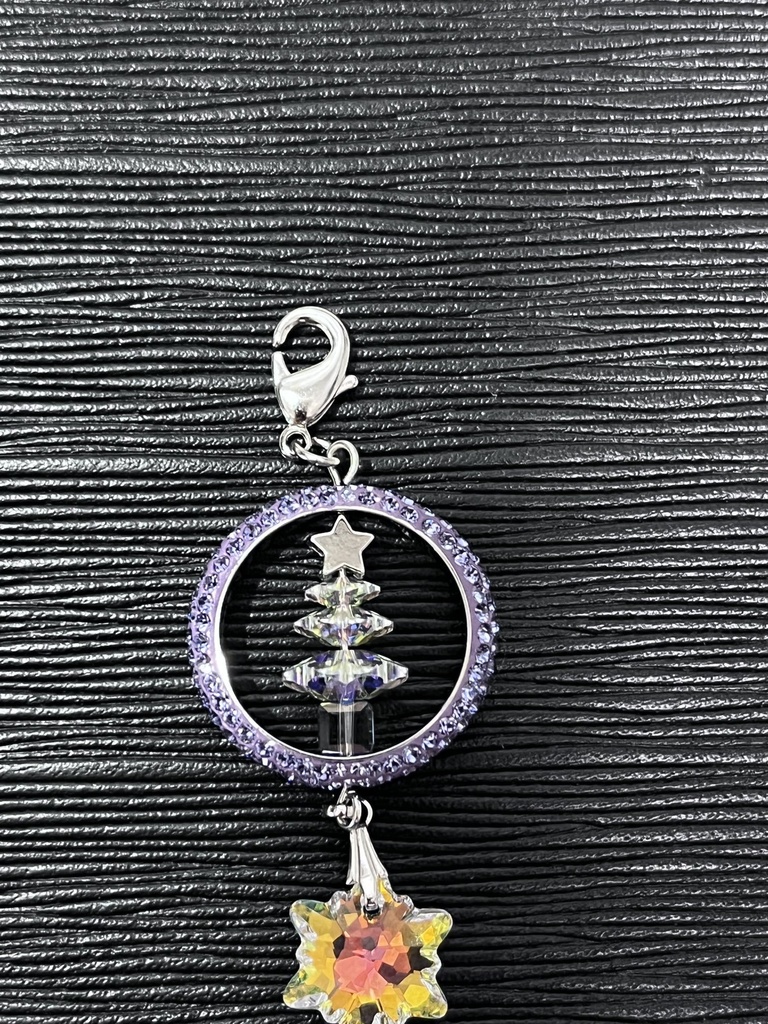 クリスマスツリーのスノードームチャーム