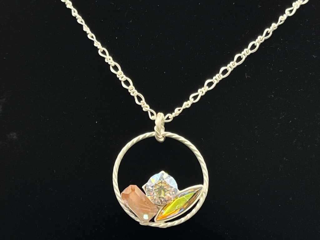 【Gallery】サフィレットのリングモチーフのネックレス