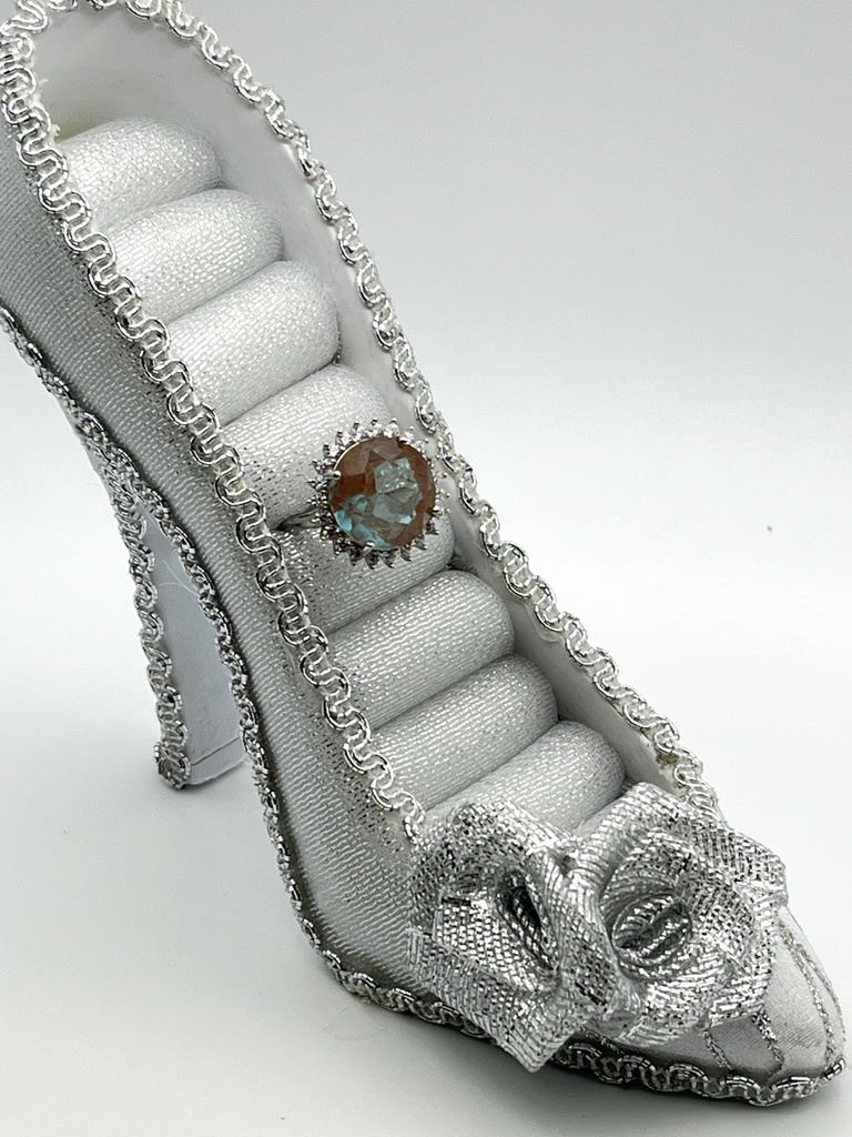 【Gallery】ラウンドのアンティークサフィレットの指輪〜シルバー〜