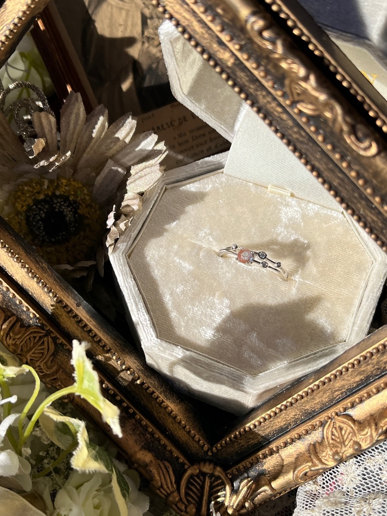 【Gallery】アンティークサフィレットの指輪〜星の夜空〜