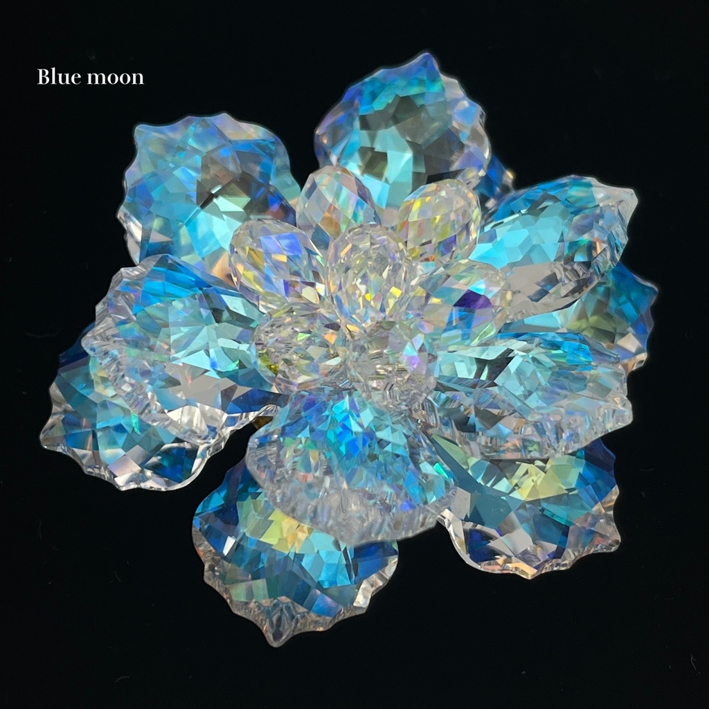 幻の水晶の花のモチーフ