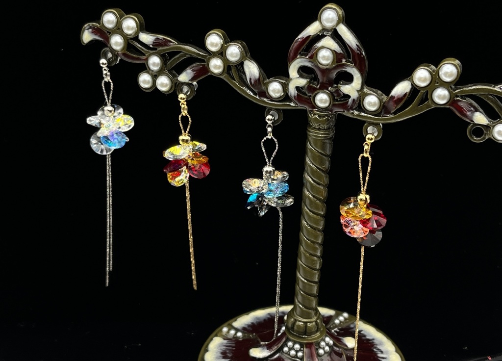 燦めく光のピアス【イヤリング変更可】