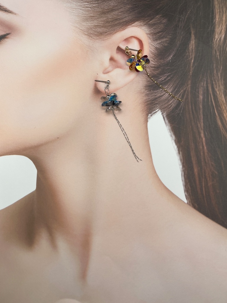 燦めく光のピアス【イヤリング変更可】