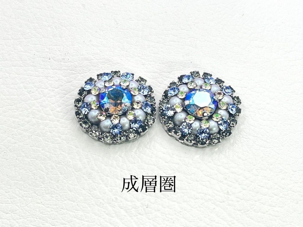 青のロゼットのピアス【イヤリング変更可】