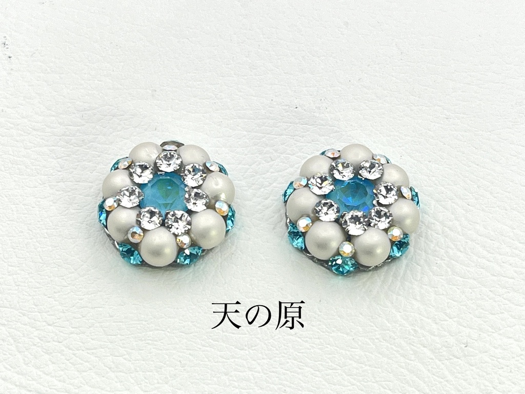 青のロゼットのピアス【イヤリング変更可】