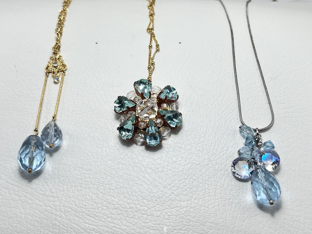 アレキサンドライトのアンティークライクネックレス