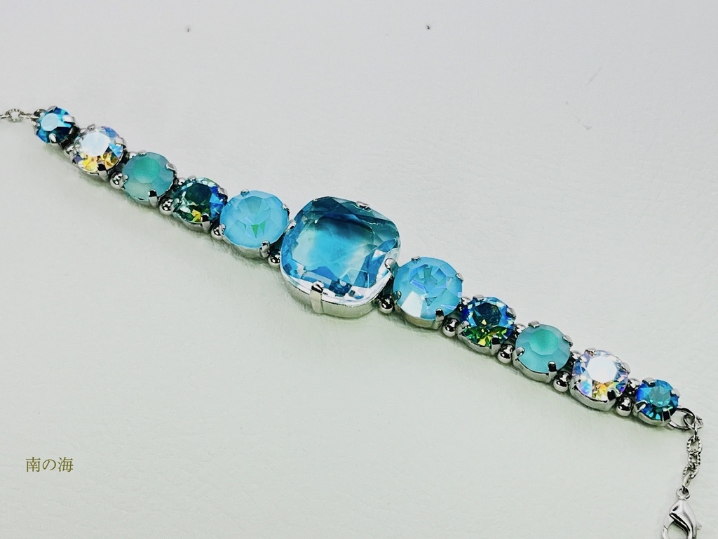 海を映したブレスレット