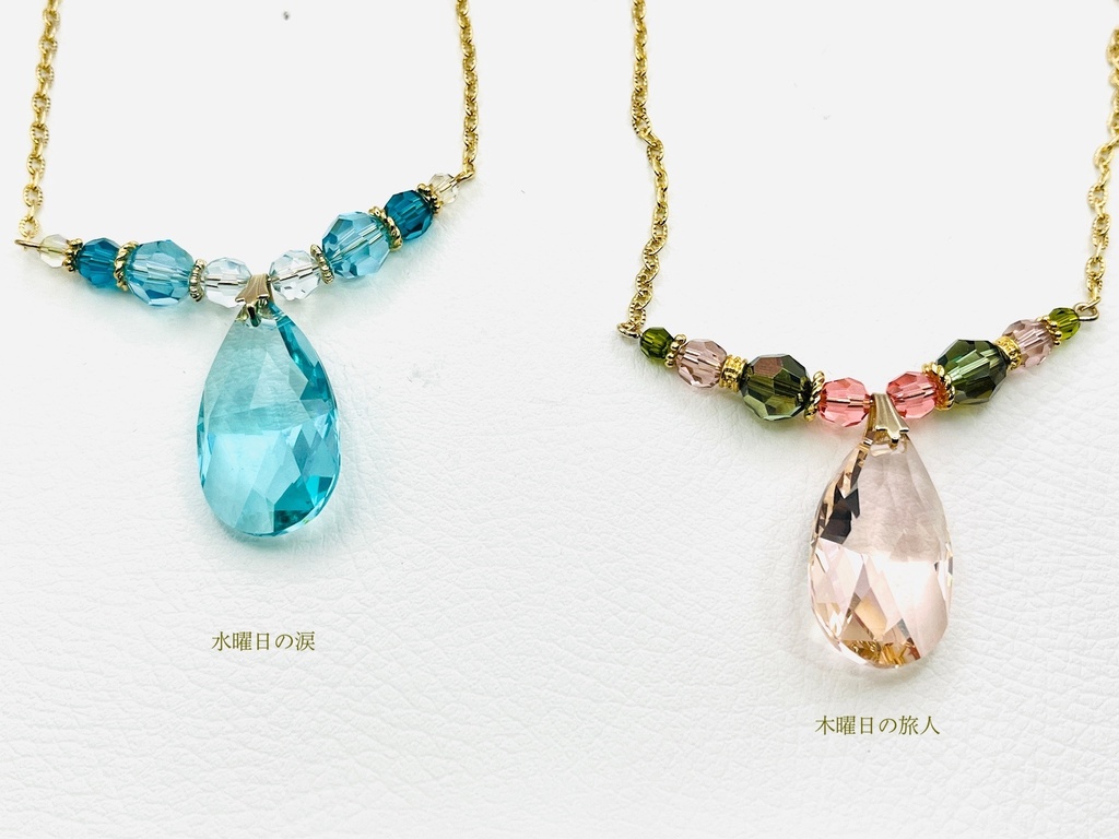 シャンデリアストーンのネックレス