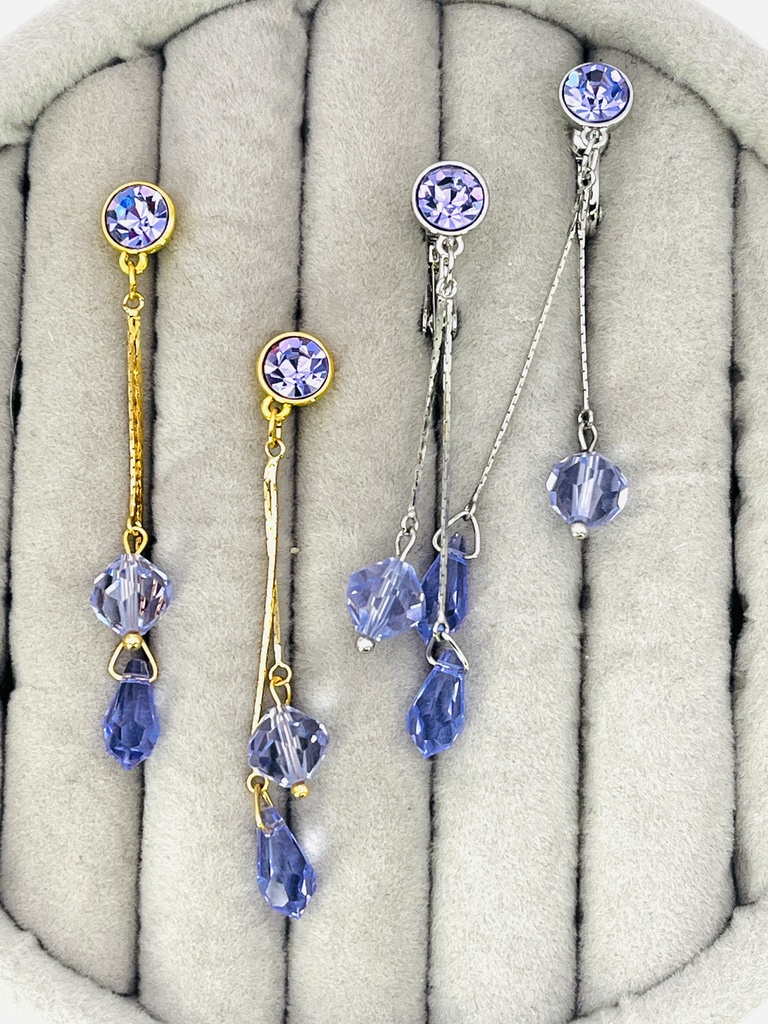 アレキサンドライトのスイングピアス／イヤリング