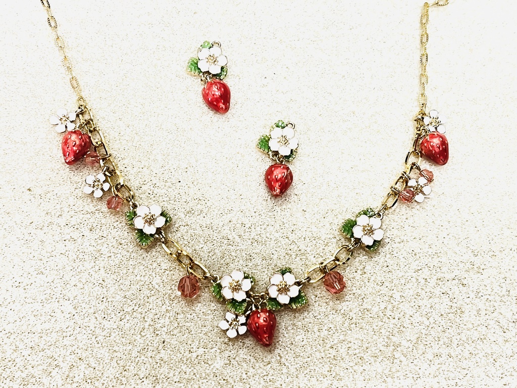 いちごの小径のアクセサリー