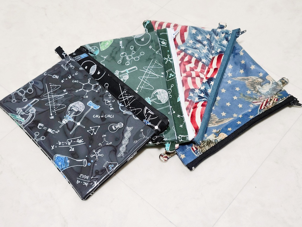 唆る科学のクリアポーチ