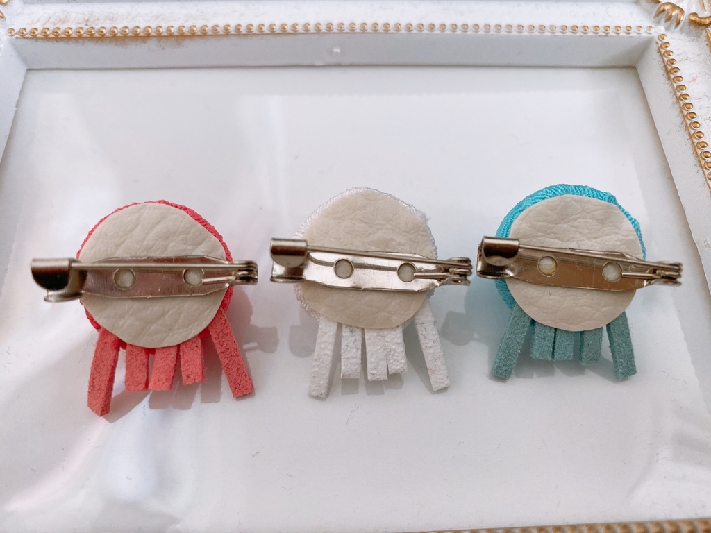 クラゲブローチ ちりめん