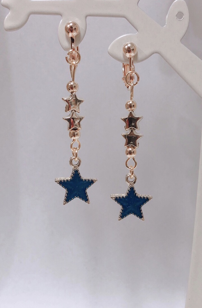 輝く三つ星のイヤリング    DRAMATIC STARSイメージ
