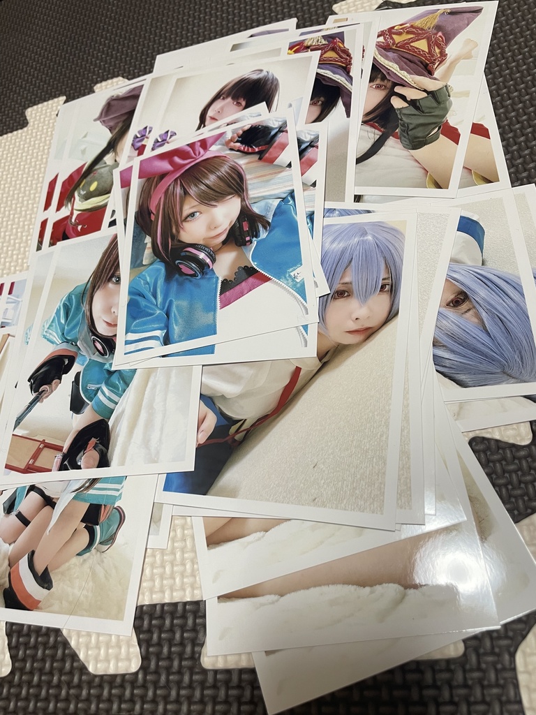 自撮り写真A(12種類)ランダム1種類