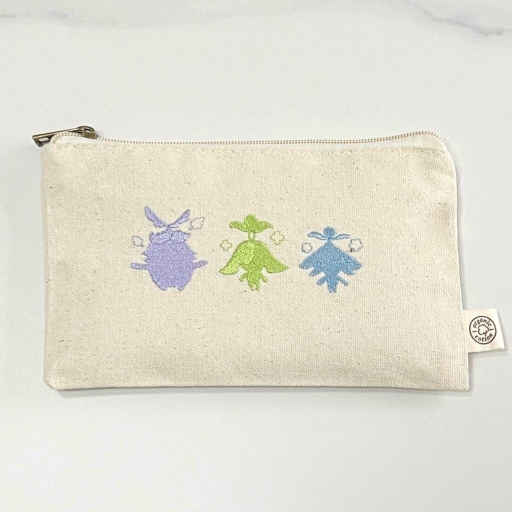 アランナラ　刺繍ポーチ