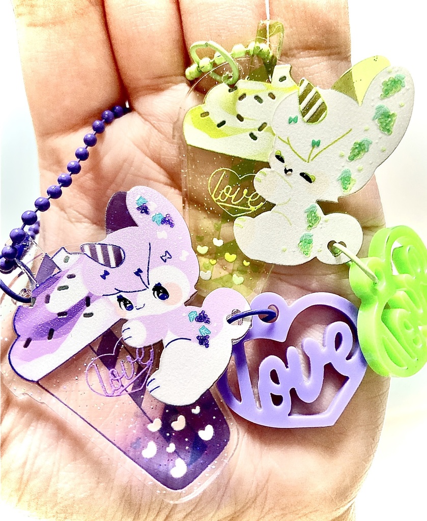 new葡萄とマスカット!オリジナル🍹🐰アクキー