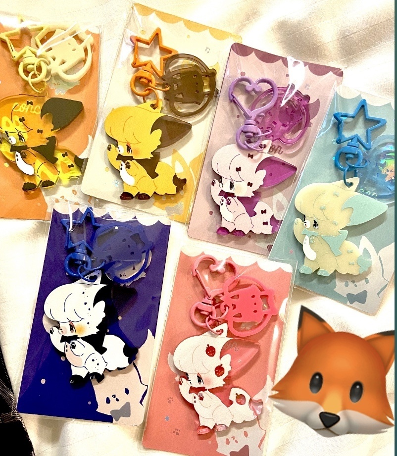 コンコン🦊🐾アクキー