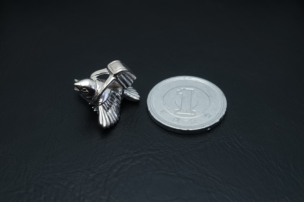 通学中のスズメ