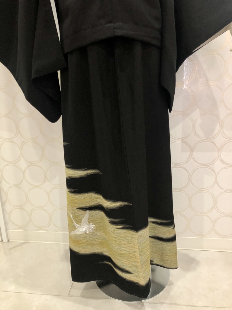 №3 黒留袖 着物リメイク 金銀鶴
