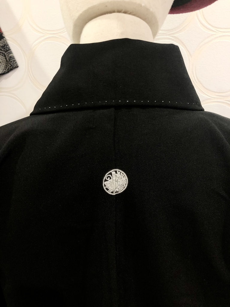 №3 黒留袖 着物リメイク 金銀鶴