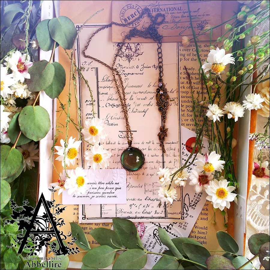 レースサンプル&ネックレス(金古美)-帽子モチーフ-