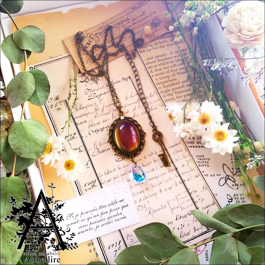 ショートレースタッセル&ネックレス(金古美)-ホワイト-