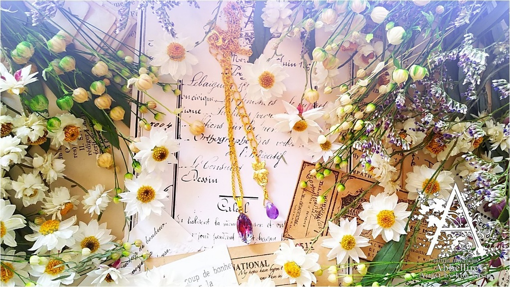 淑やかな紫陽花色のヴィンテージガラス