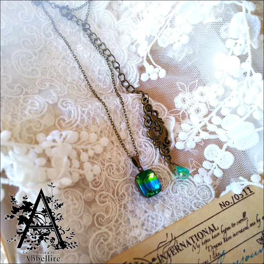 ペリドット×スカイブルーの金古美ネックレス(Vintage)