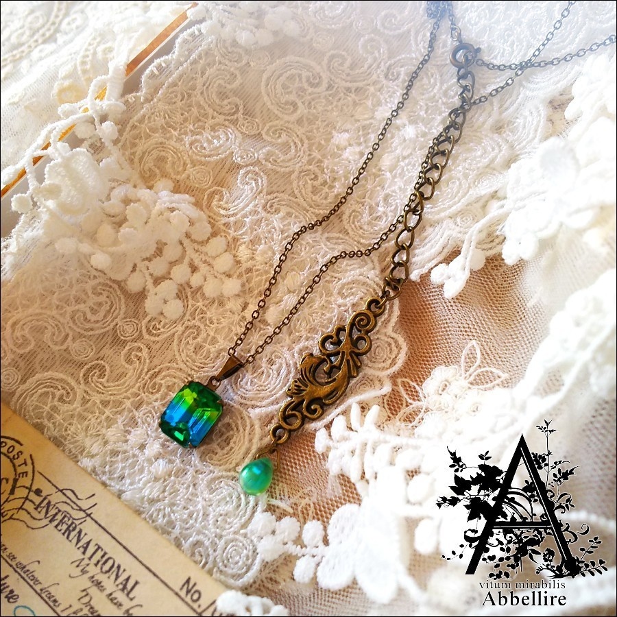 ペリドット×スカイブルーの金古美ネックレス(Vintage)