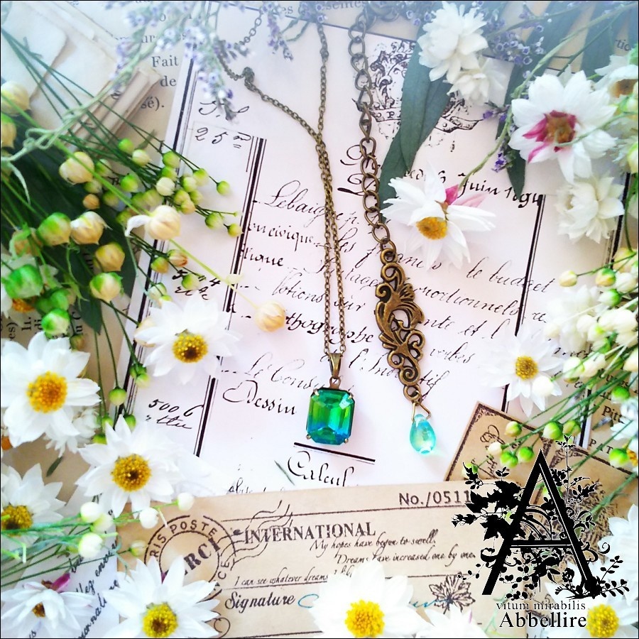 ペリドット×スカイブルーの金古美ネックレス(Vintage)