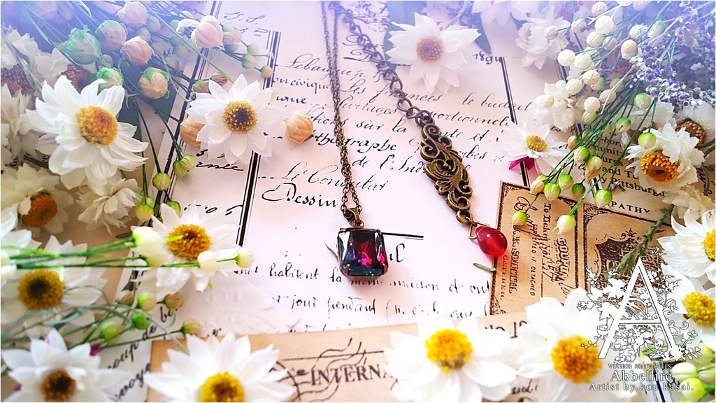 ダークサファイア×ダークレッドの金古美ネックレス(Vintage)