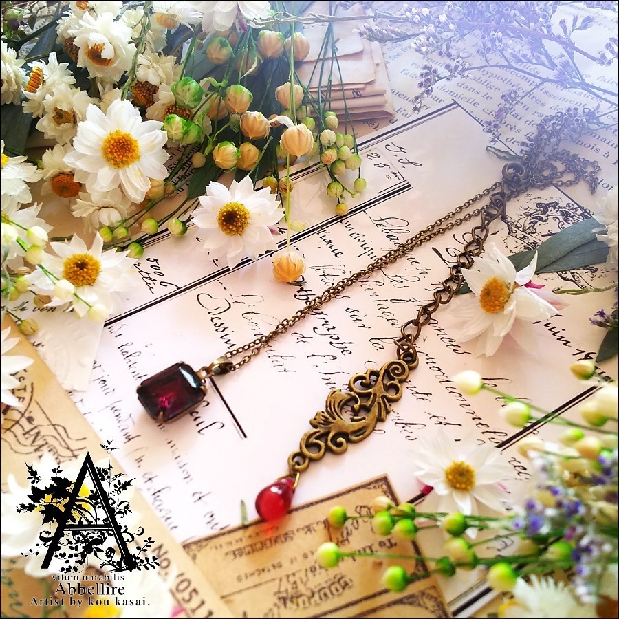 ダークサファイア×ダークレッドの金古美ネックレス(Vintage)