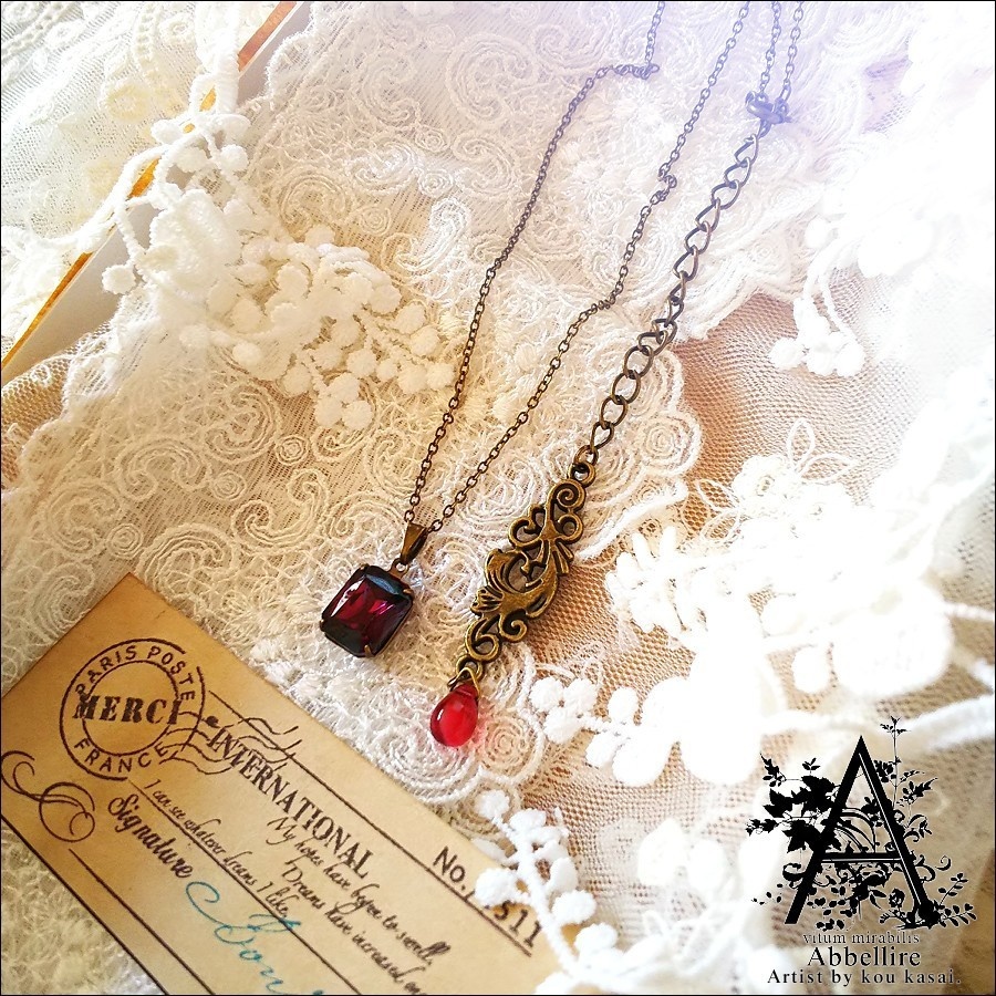ダークサファイア×ダークレッドの金古美ネックレス(Vintage)