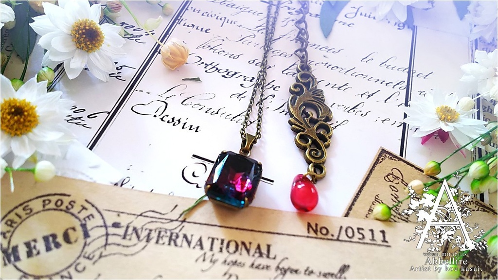 ダークサファイア×ダークレッドの金古美ネックレス(Vintage)